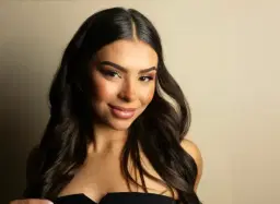 Aïsha Rowan Brings the Vibes to Q’s Bar & Lounge