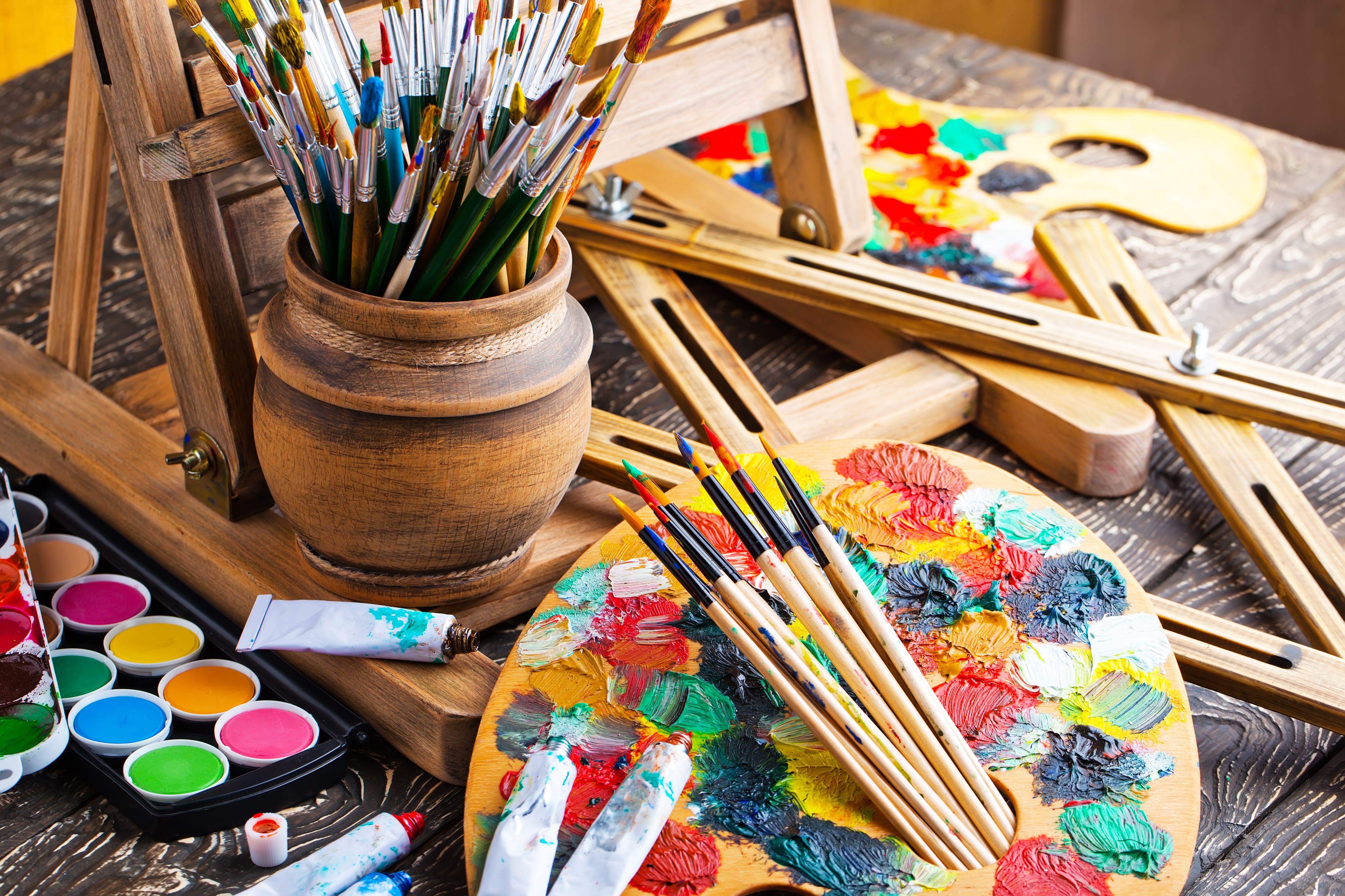 Where to shop for art materials in the UAE