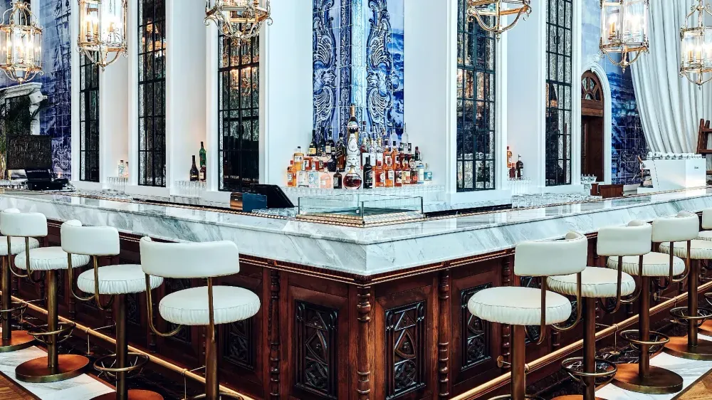 La Nina Dubai restaurant — waterfront dining with design-forward interiors