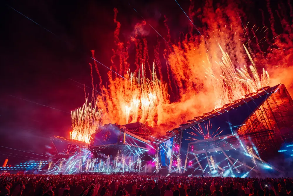 Soundstorm festival crowd at night — Banban Airport Road Riyadh (archive photo from previous edition)